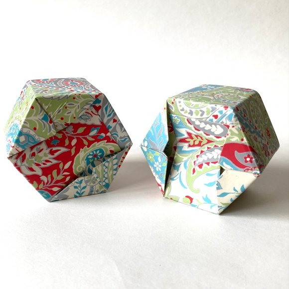 VTG Paisley Hexagonal Pinwheel Top Treat/Candy Boxes w/Name Tag (3 boxes x 4ct ) - Picture 11 of 15